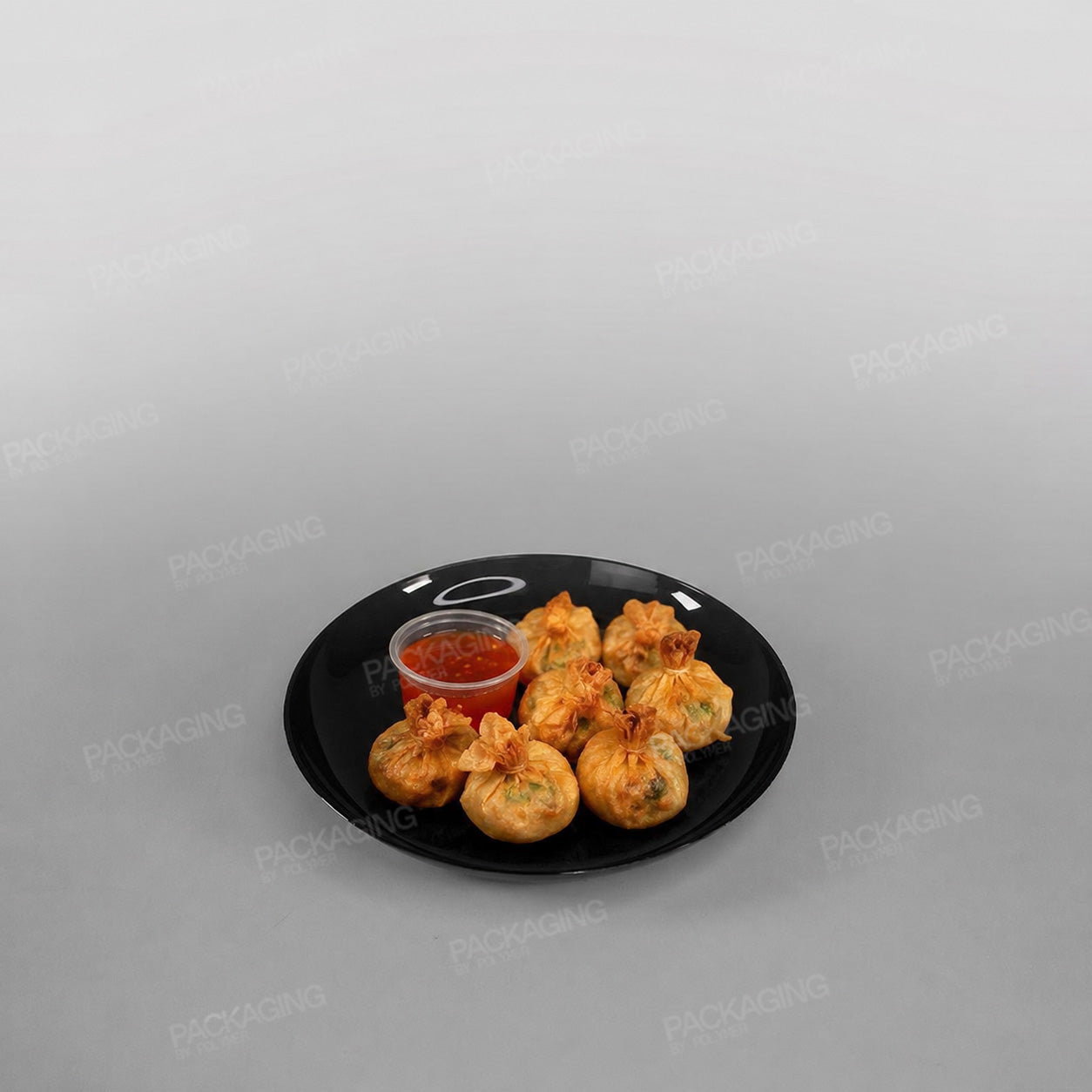 Plastic Round Black Plates
